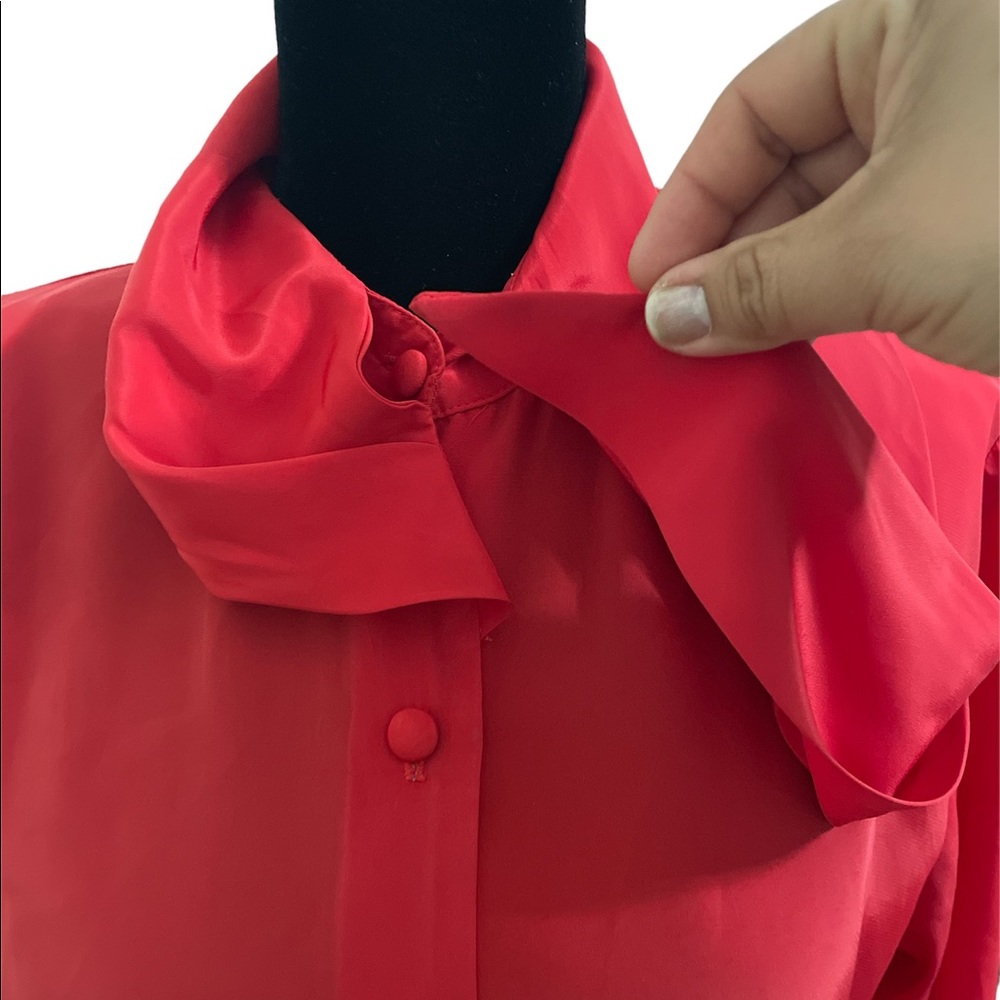🚨CLEARENCE SALE 3x10🚨PETITE SOPHISTICATE VINTAGE RED BLOUSE - Picture 3 of 8